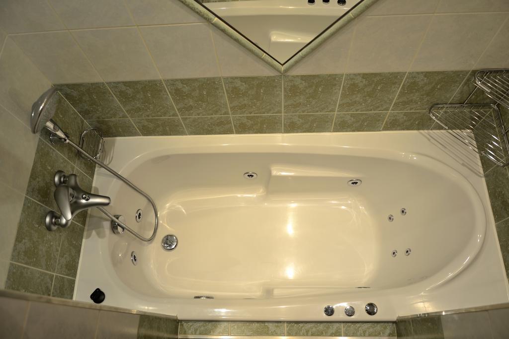 Apartment Gebrt Рокитнице над Ийзероу Екстериор снимка