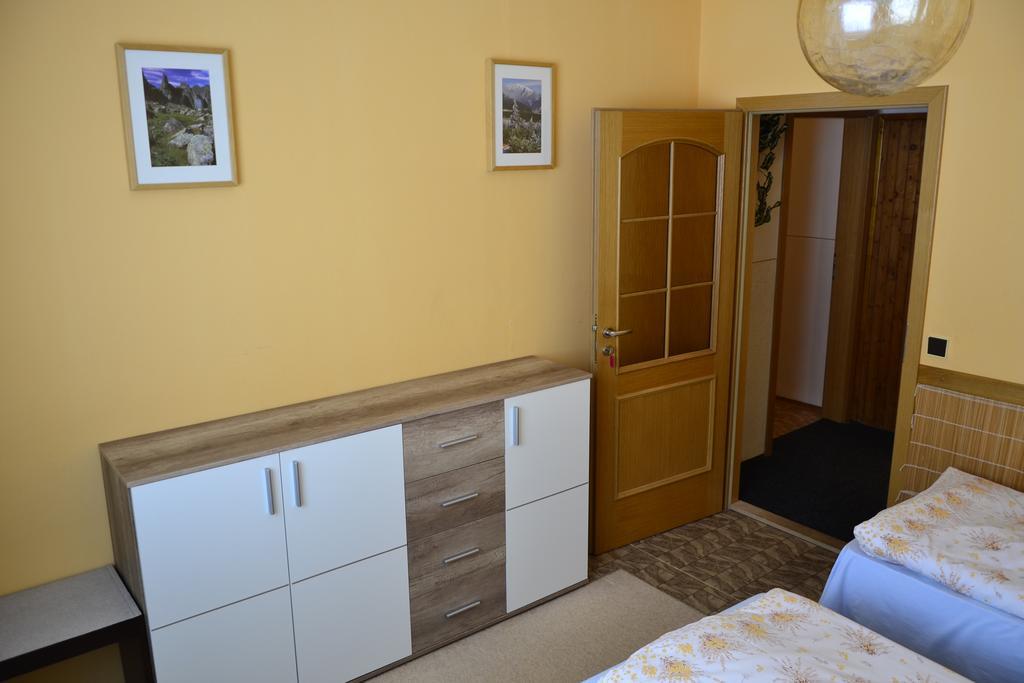 Apartment Gebrt Рокитнице над Ийзероу Екстериор снимка